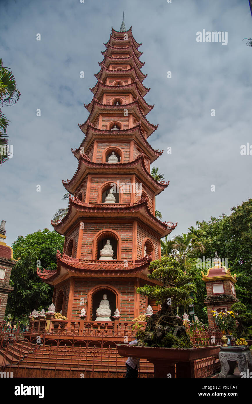 El templo budista más antiguo en Hanoi. Foto de stock