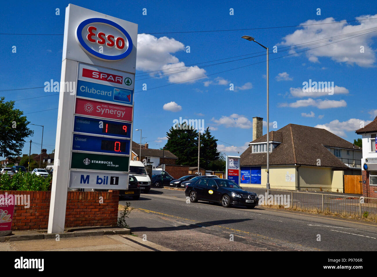 Estación Esso, Booker, High Wycombe. Estación de Gasolina. Estación de gas, Reino Unido, Inglaterra. Gran Bretaña Foto de stock