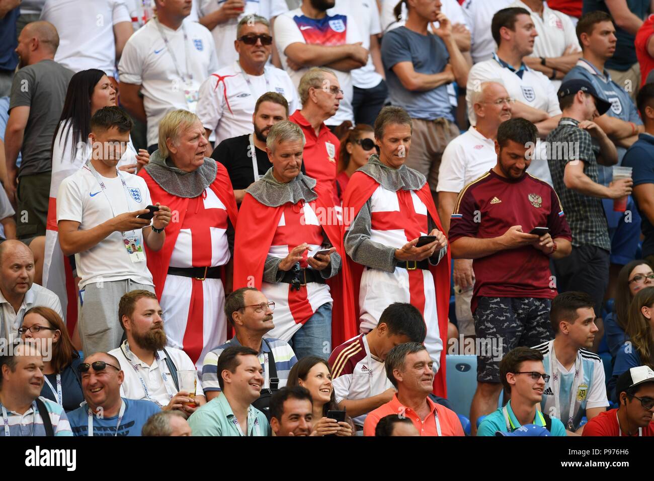 Julio 14th, 2018, San Petersburgo, Rusia. Los aficionados al fútbol durante la Copa Mundial de la FIFA 2018 Rusia partido entre Inglaterra y Bélgica, en el estadio de San Petersburgo, Rusia. Shoja Lak/Alamy Live News Foto de stock