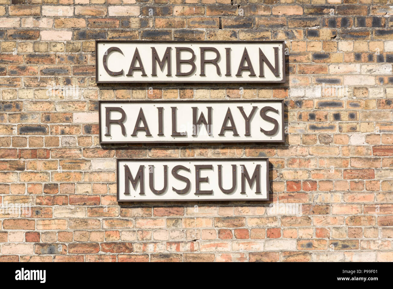 Museo de Ferrocarriles cámbrico firmar una sociedad de preservación ferroviaria voluntarios operados por Ferrocarriles Patrimonio Cámbrico basada en la localidad de Shropshire Oswestry Foto de stock