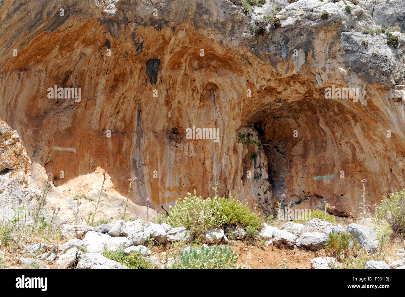 Tiempo gastado rock, Profitis Ilias, Kalymnos, o Kalimnos, islas del Dodecaneso, en Grecia. Foto de stock