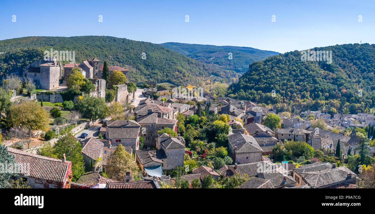 Francia, Tarn et Garonne, Quercy, Bruniquel, etiquetados Les Plus Beaux aldeas de France (Los pueblos más bellos de Francia), el pueblo construido en un roc Foto de stock