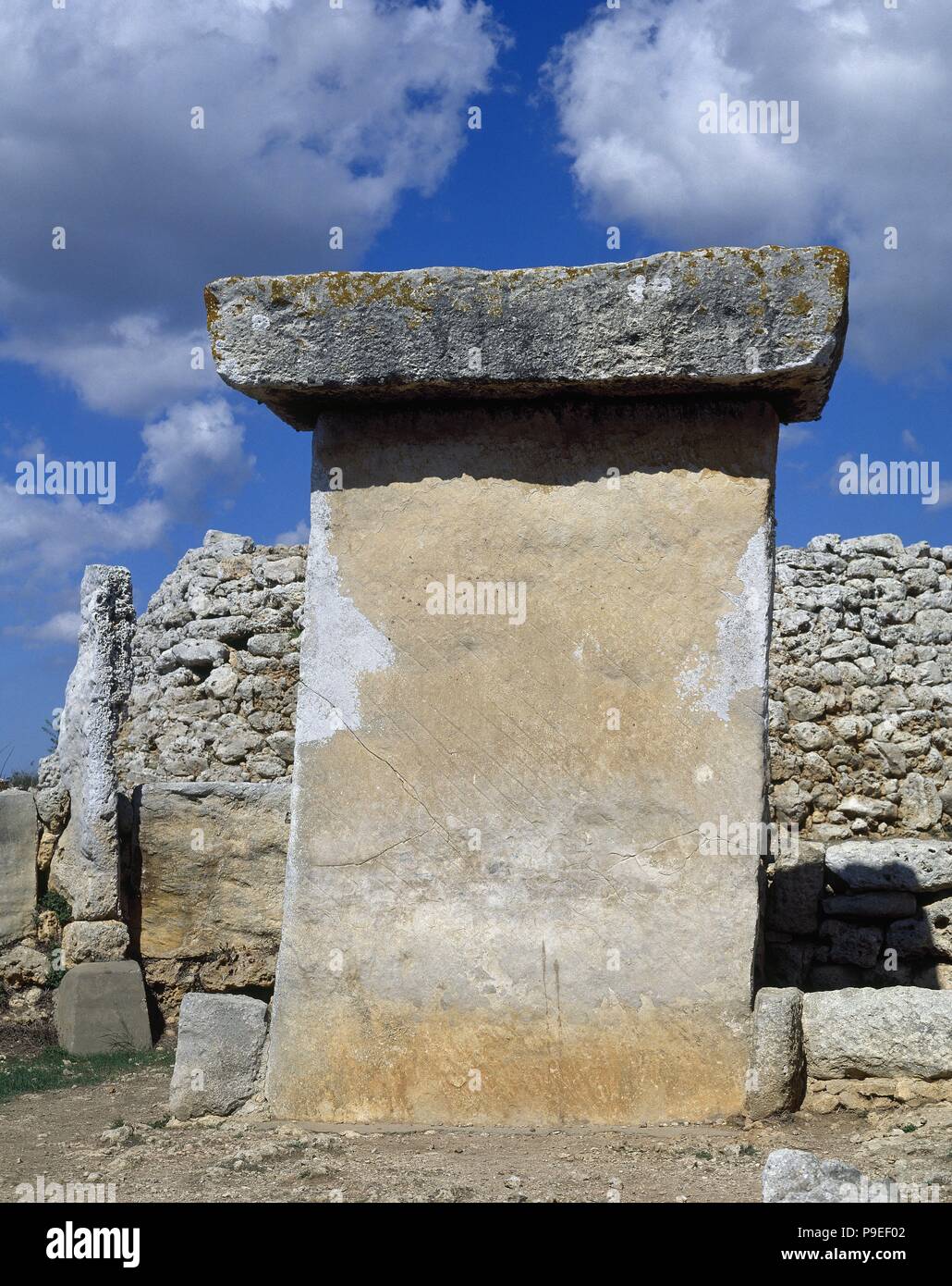 España. Menorca. Cultura talayótico. Taula de Trepuco. Megalithism. La edad  de hierro Fotografía de stock - Alamy