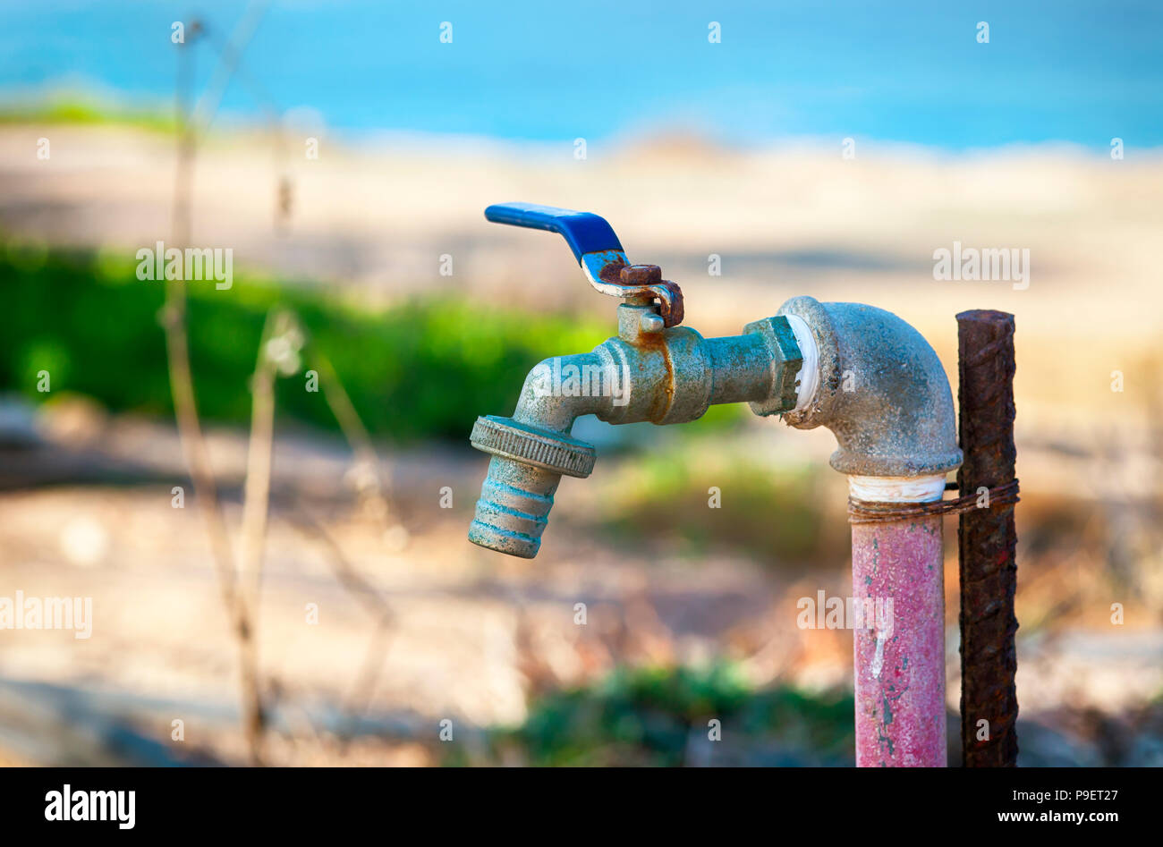 Grifo de agua del jardín exterior. Close-up. Foto de stock