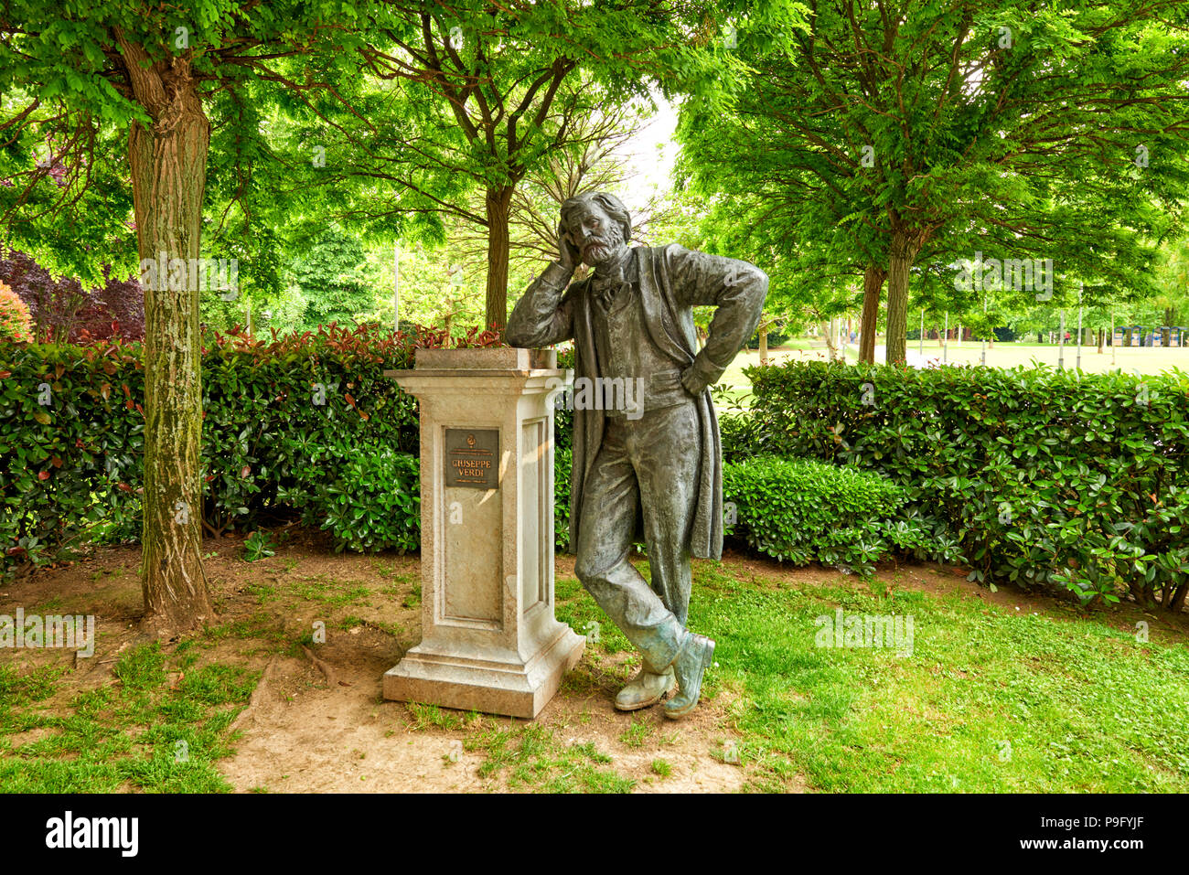 Giuseppe Verdi escultura de Lourdes Umerez, Paseo Eduardo Victoria de Lecea, Bilbao, Vizcaya, País Vasco, Euskadi, Euskal Herria, España, Europa Foto de stock