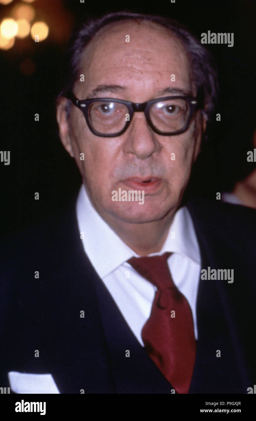 Juan Carlos Onetti (1909-1994), escritor uruguayo, foto de 1982. Foto de stock
