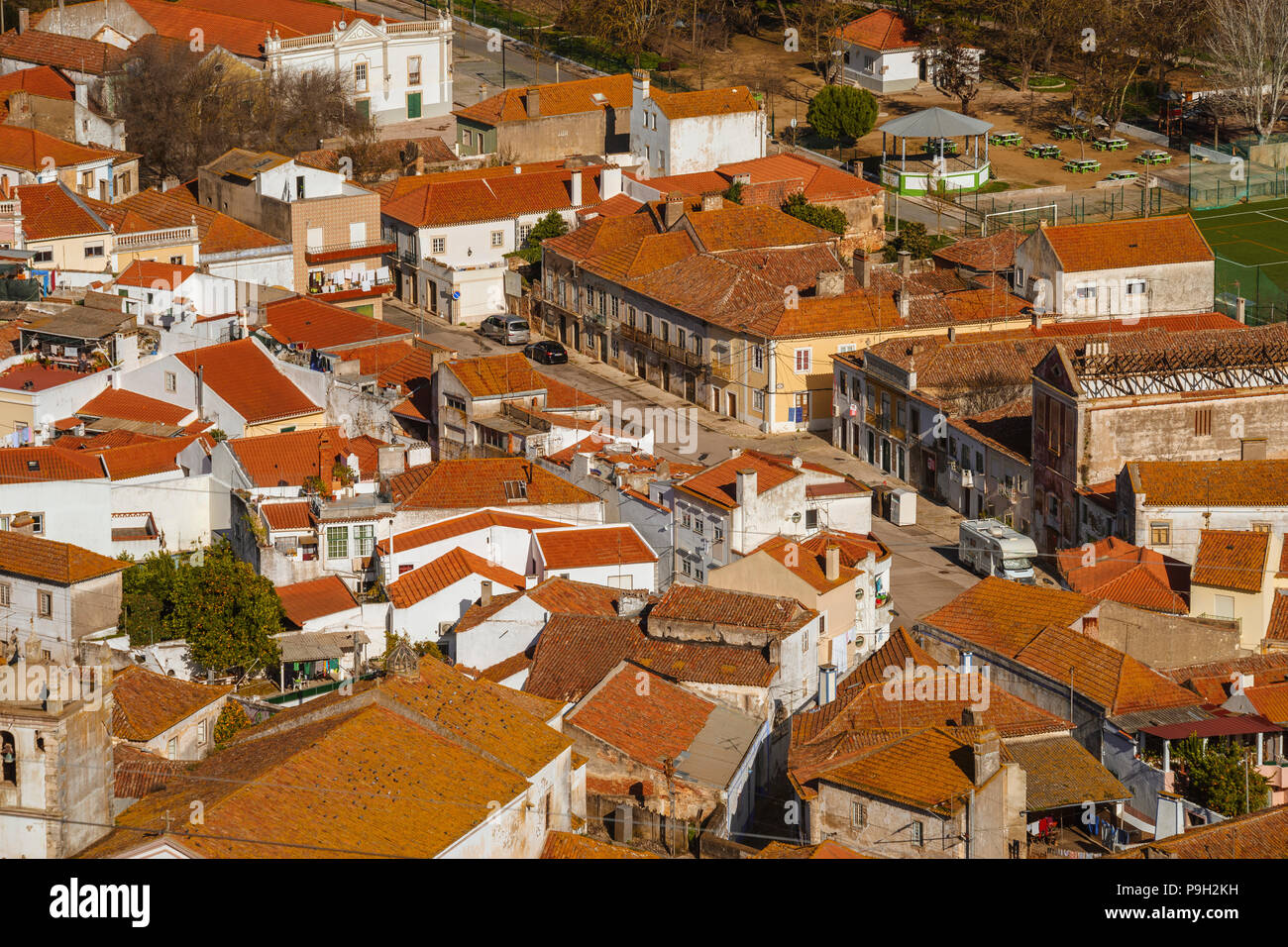 Con vistas a los tejados de Santa Iria da Ribeira de Santarem, Portugal Foto de stock