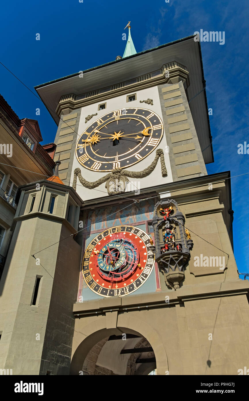 Torre del reloj de la Zytglogge Ciudad Vieja Berna, Suiza Fotografía de  stock - Alamy