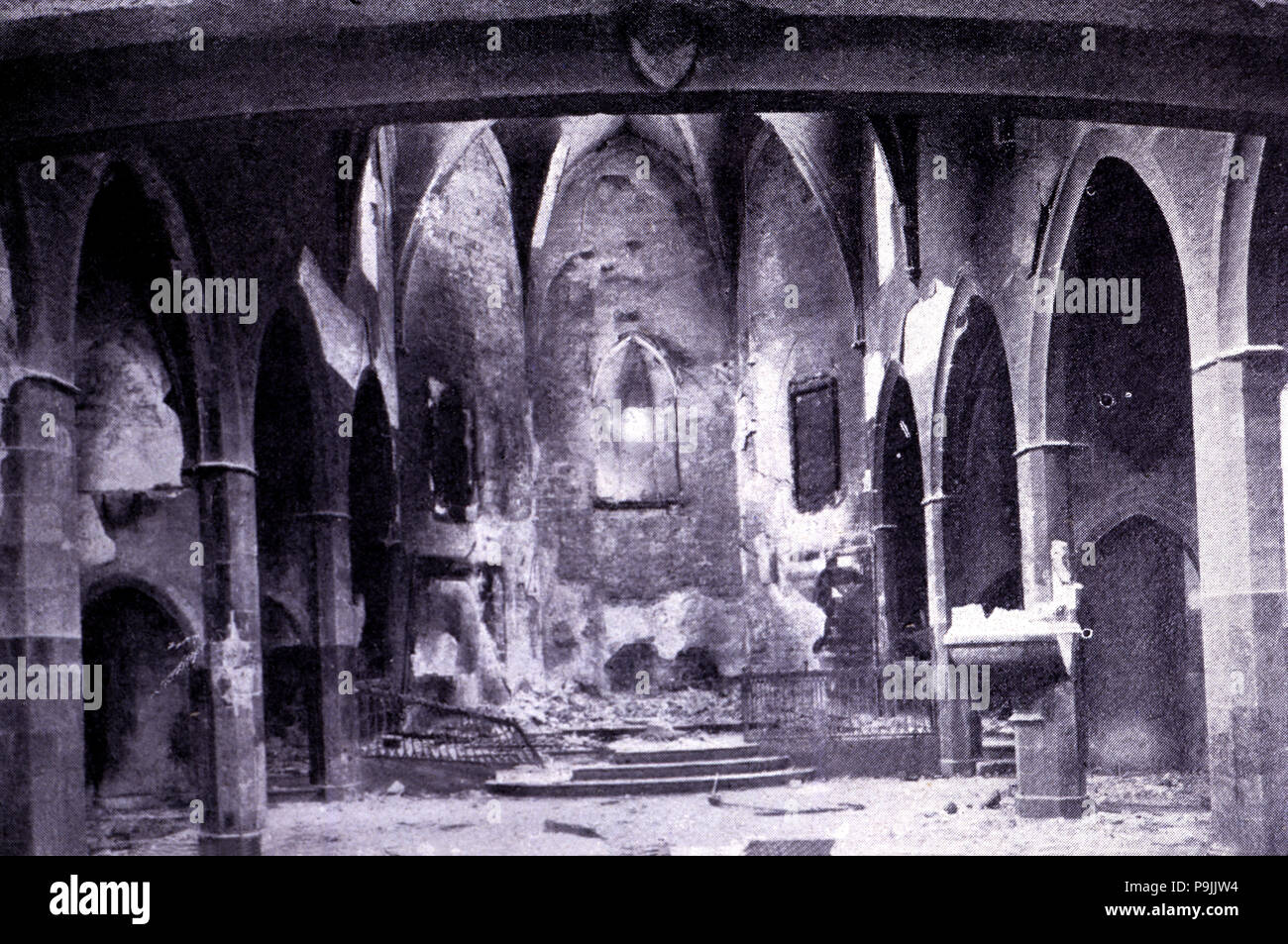 Iglesia de San Antonio Abad, en Barcelona, donde las famosas pinturas de Vergós fueron destruidos, dur... Foto de stock