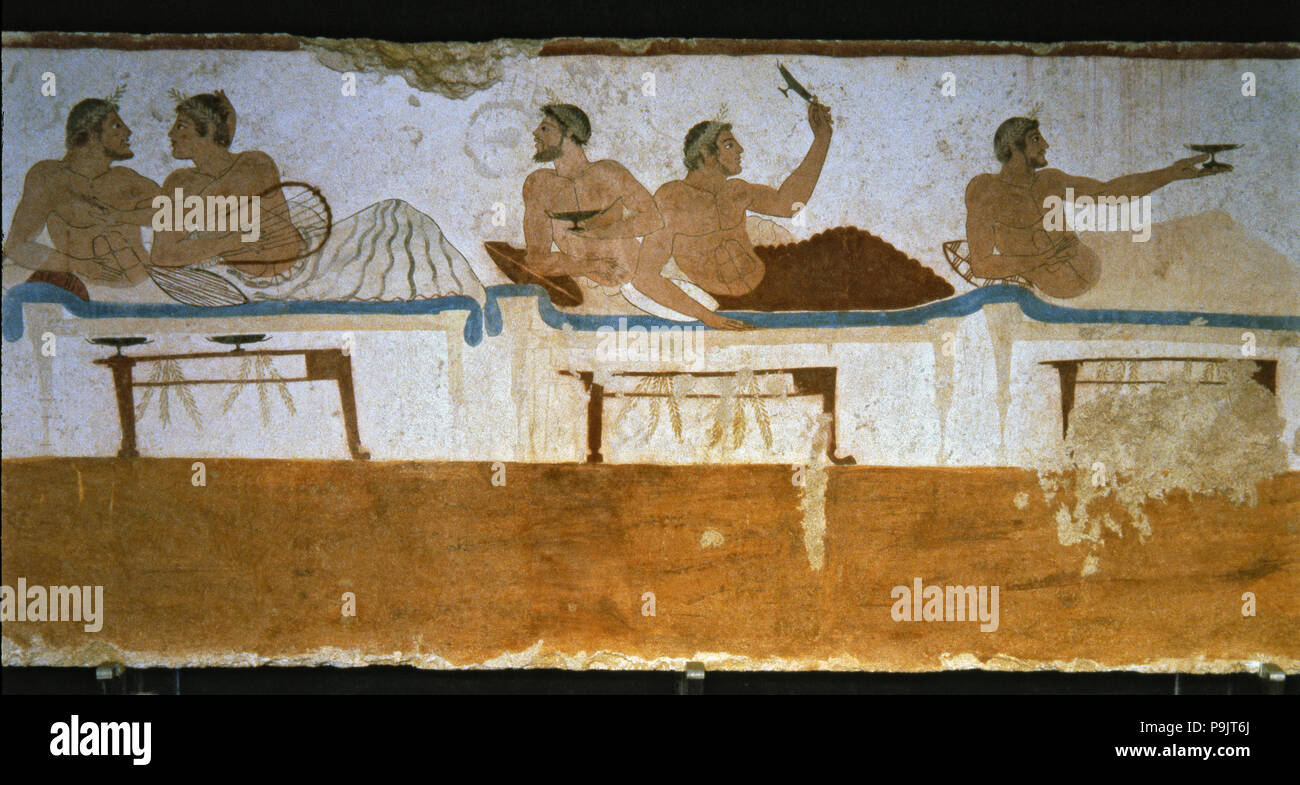 Banquete en el que participa una persona fallecida. Detalle de una pintura de la tumba de puente en Paestum. Foto de stock