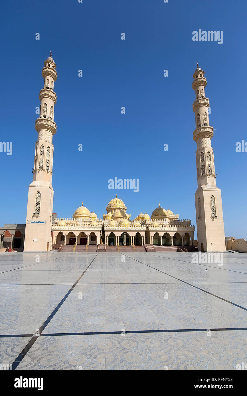 Mezquita en Hurghada, Egipto Foto de stock