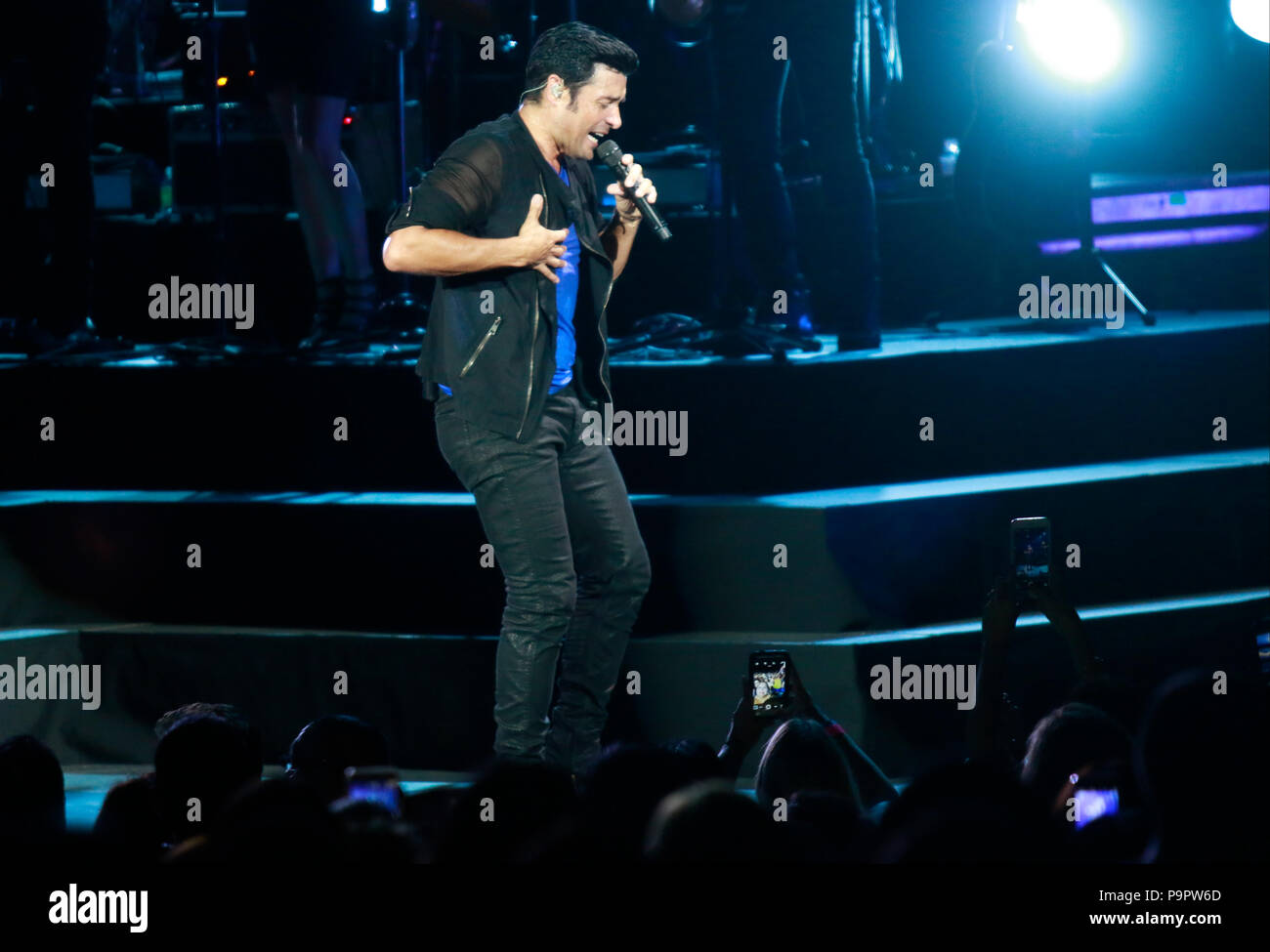 El cantante, actor y bailarín puertorriqueño Chayanne , durante su concierto en el Anfiteatro AVA de casino del Sol en Tucson, Arizona, el 4 de sep Foto de stock