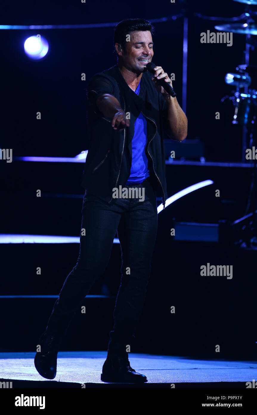 El cantante, actor y bailarín puertorriqueño Chayanne , durante su concierto en el Anfiteatro AVA de casino del Sol en Tucson, Arizona, el 4 de sep Foto de stock