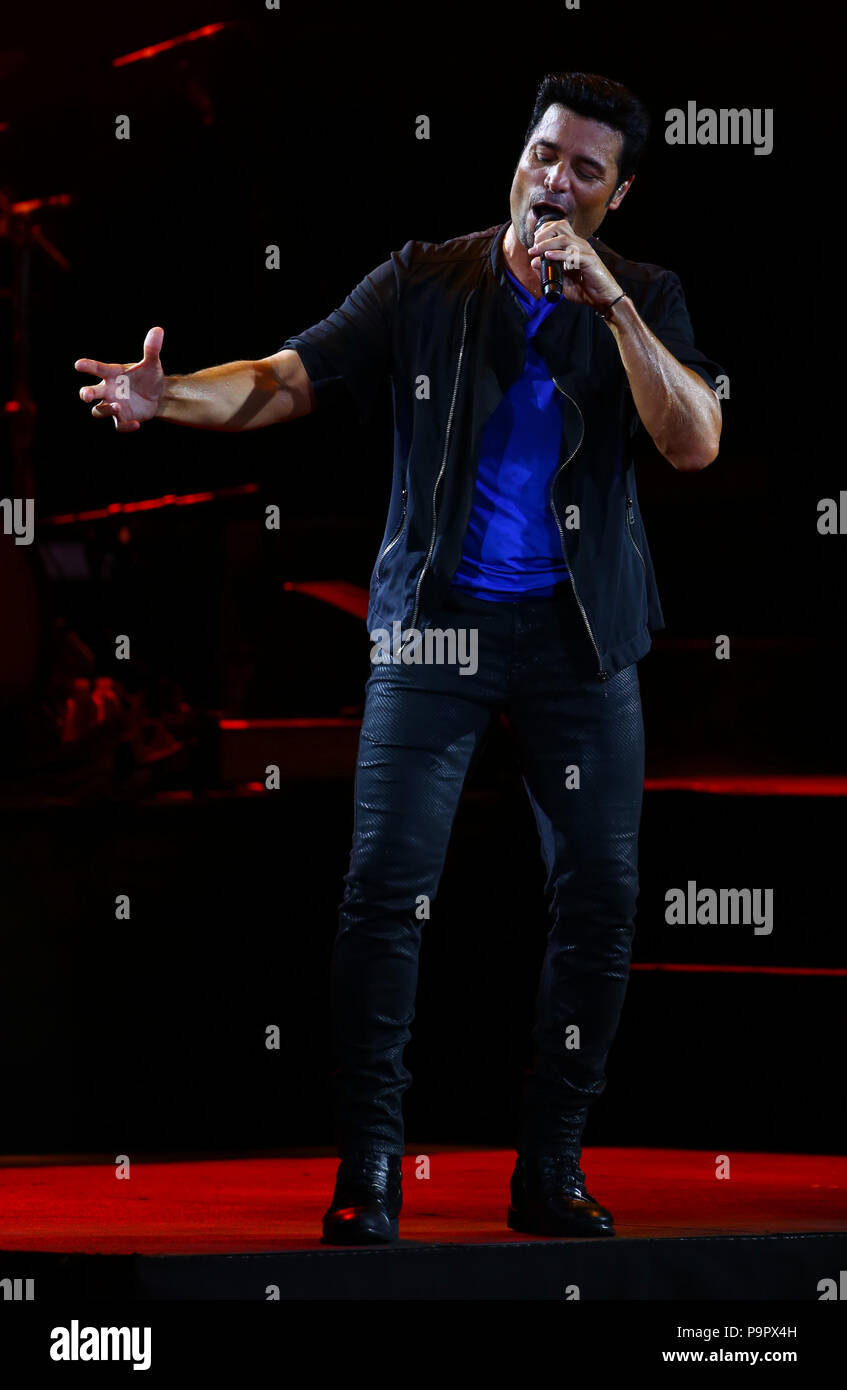 El cantante, actor y bailarín puertorriqueño Chayanne , durante su concierto en el Anfiteatro AVA de casino del Sol en Tucson, Arizona, el 4 de sep Foto de stock