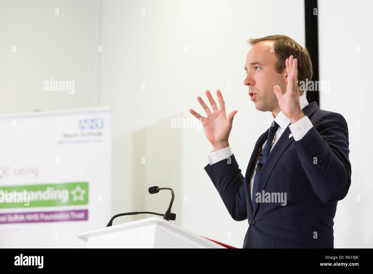 En Bury St Edmunds, Reino Unido. El 20 de julio de 2018. Matt Hancock recién nombrado Secretario de Atención Sanitaria y Social presenta casi 500 millones de libras de financiación al NHS, en el West Suffolk Hospital. Foto de stock