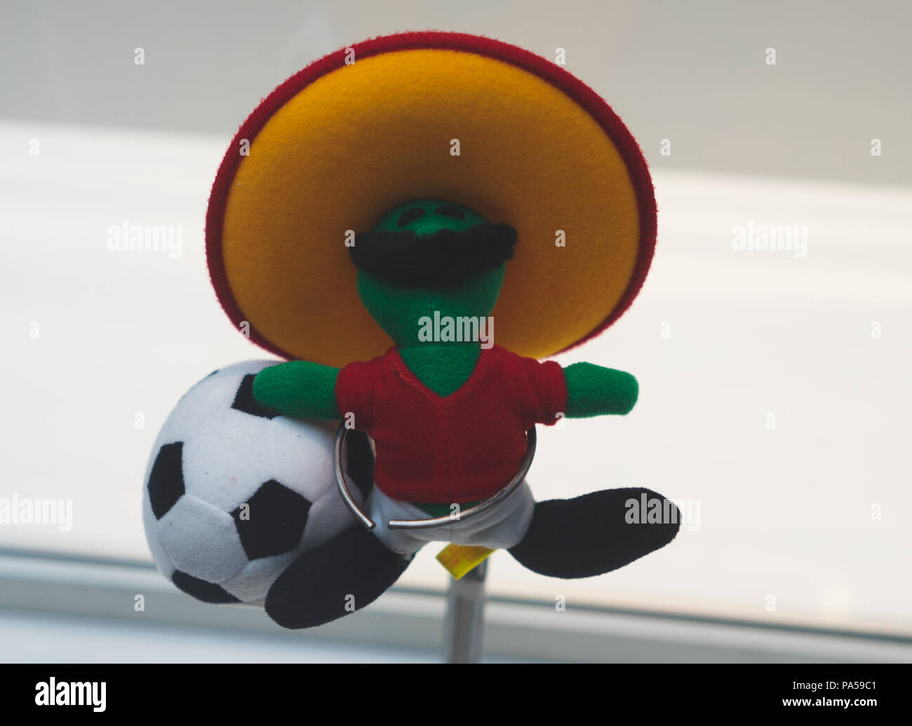 El 7 de julio de 2018, Moscú, Rusia, mascota oficial de la Copa Mundial de  la FIFA 1986 en México un pimiento jalapeño pique Fotografía de stock -  Alamy