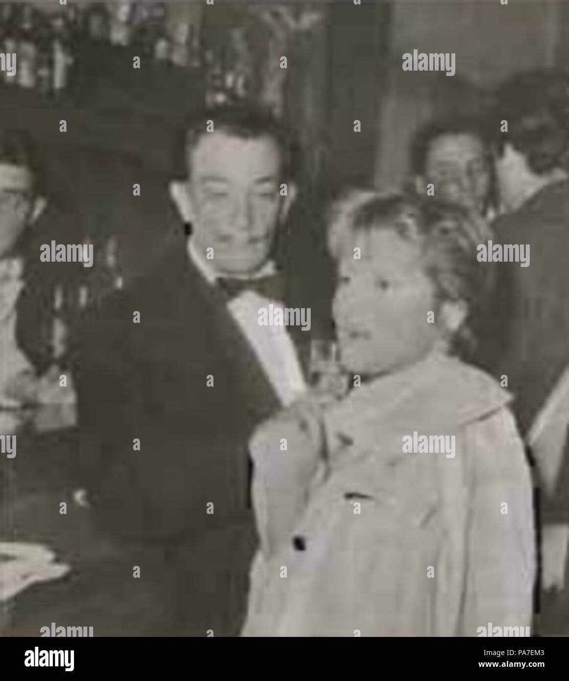 Novella Parigini Fotos E Imagenes De Stock Alamy