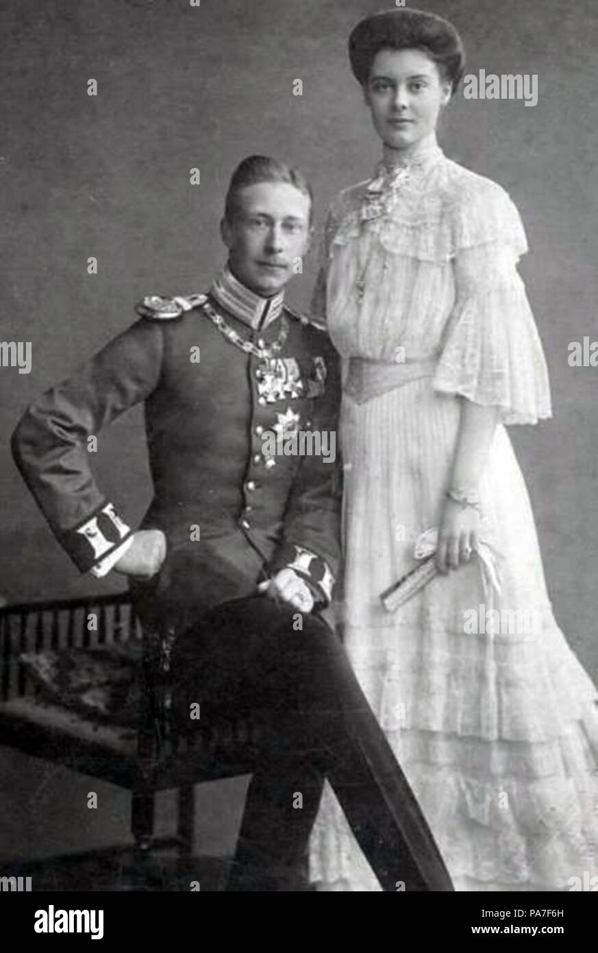 593 Duquesa Cecilie de Mecklenburg-Schwerin y el Príncipe Heredero alemán Foto de stock