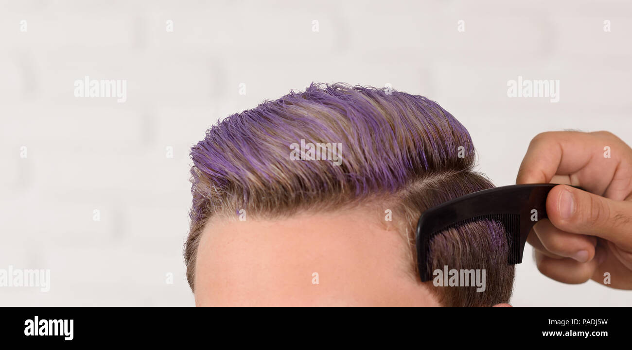 Pelo violeta fotografías e imágenes de alta resolución - Alamy