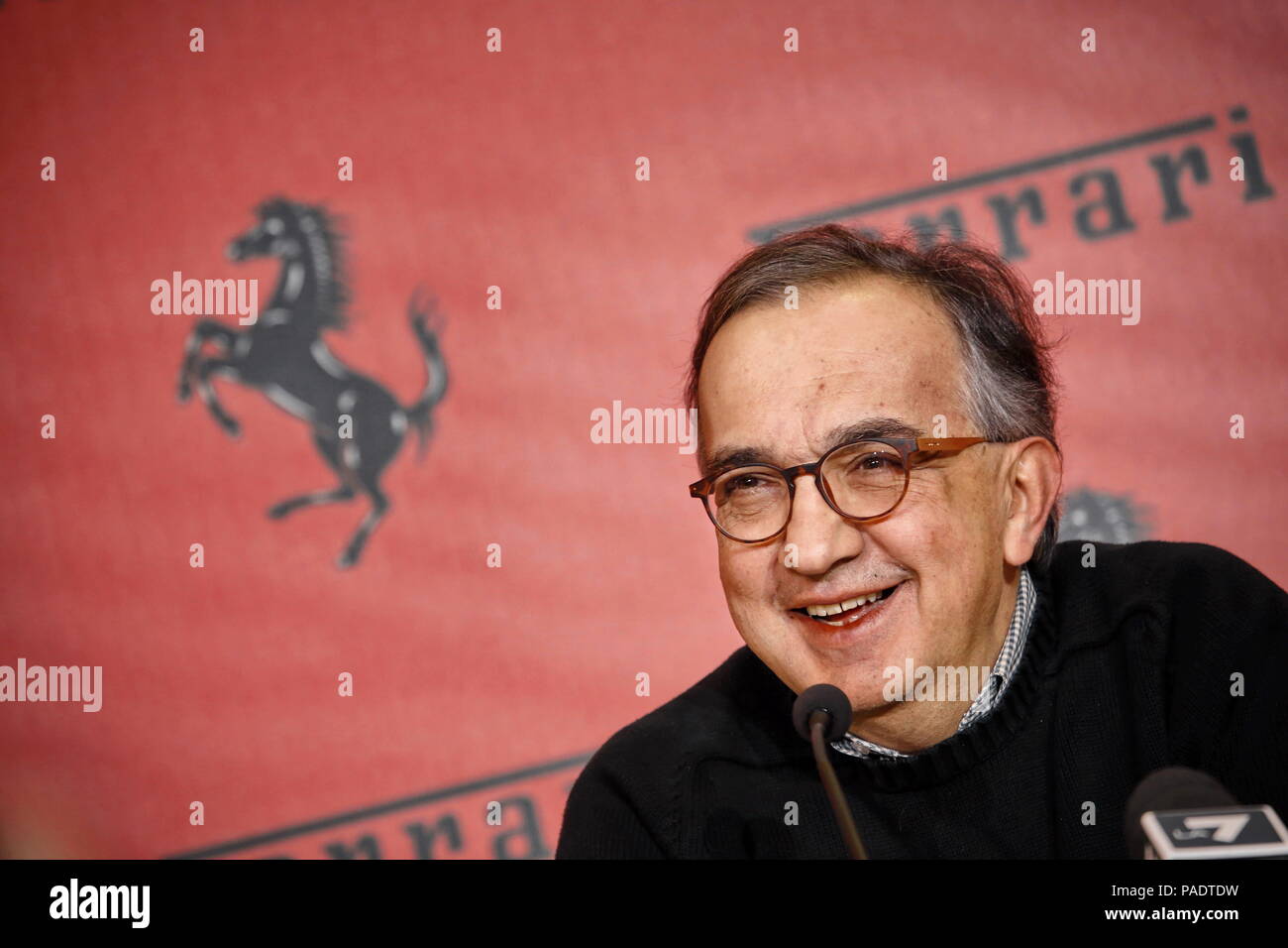 Milán, Italia - Enero 2016: Sergio Marchionne, consejero delegado de FCA, habla durante una conferencia de prensa de Ferrari Foto de stock