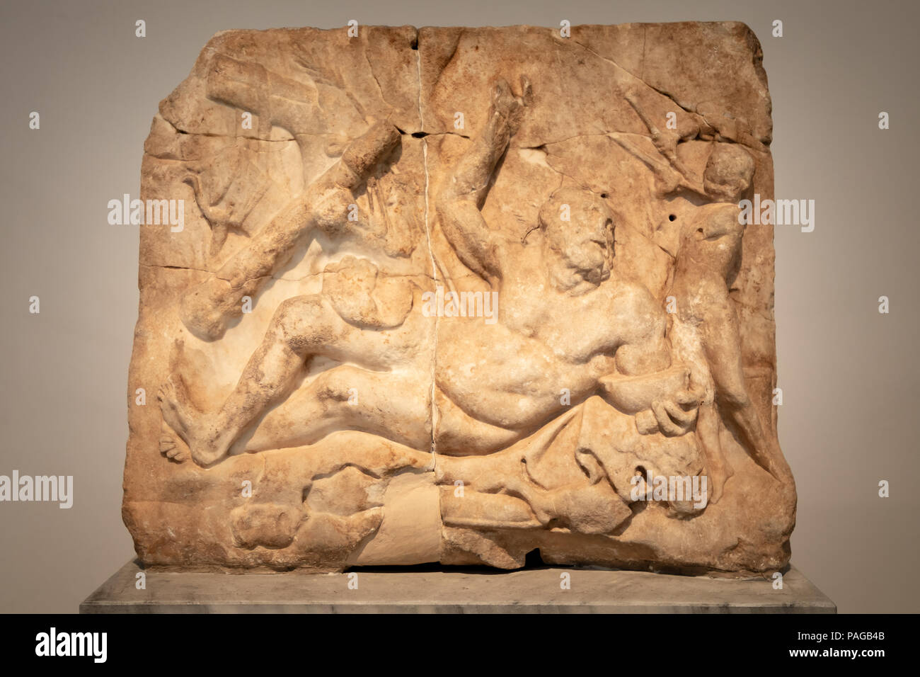 Heracles y un sátiro tocando una flauta, votivas, Socorro Mármol