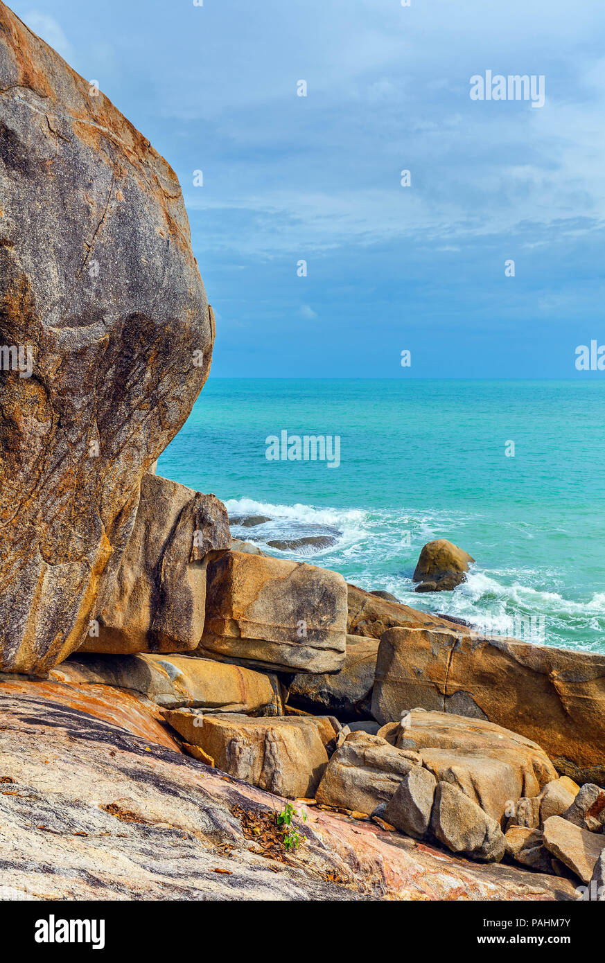 Costa rocosa de Koh Samui en Tailandia. Foto de stock