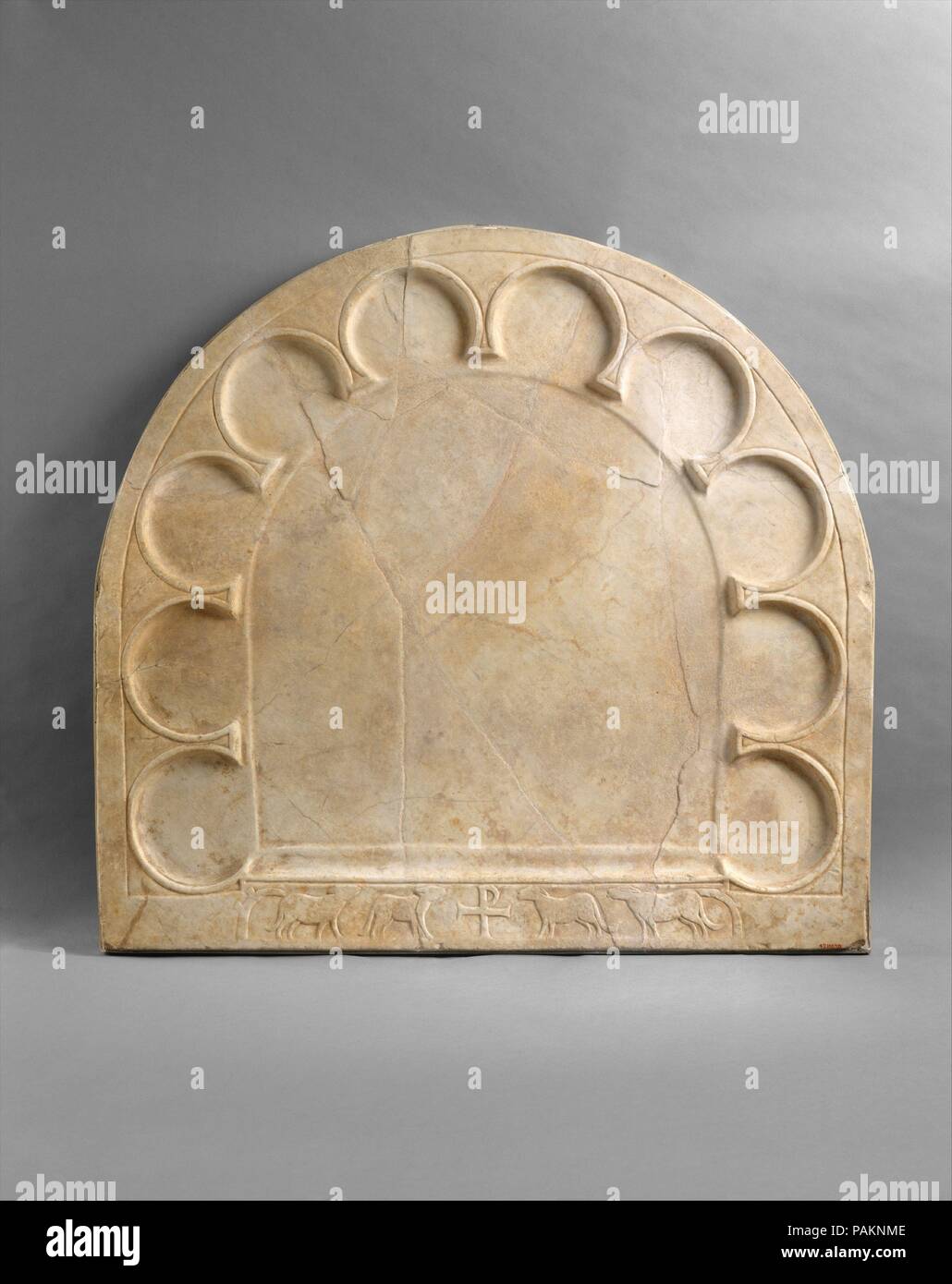 Tablero Cultura Bizantino Dimensiones Total 32 7 16 X 35 1 8 X 1 1 2 4 X 2 X 3 8 Cm Fecha 400 600 Las Pequenas Mesas Como Esta Fueron Usadas Para Celebrar Fiestas Para