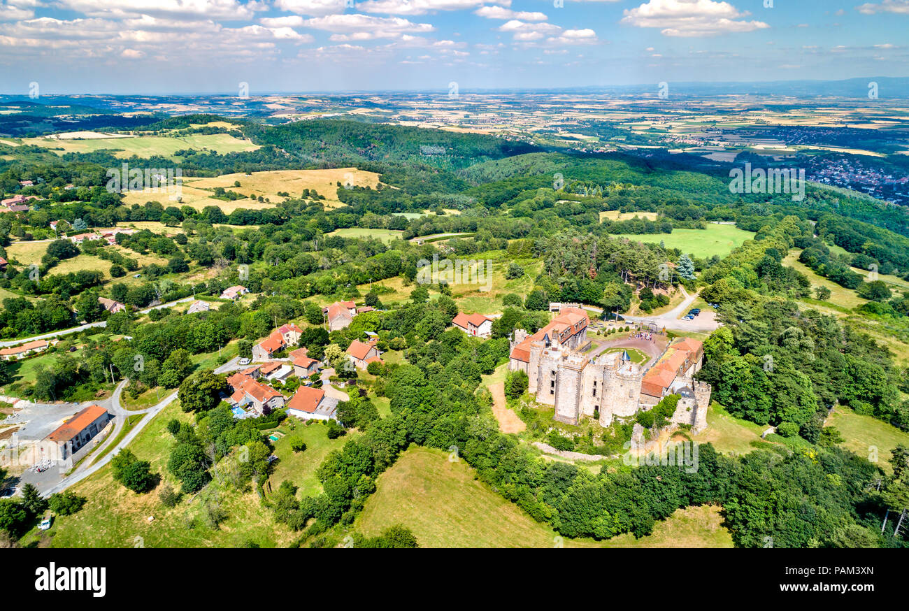 El Chateau de Chazeron, un castillo en el Puy-de-Dome departamento de Francia Foto de stock