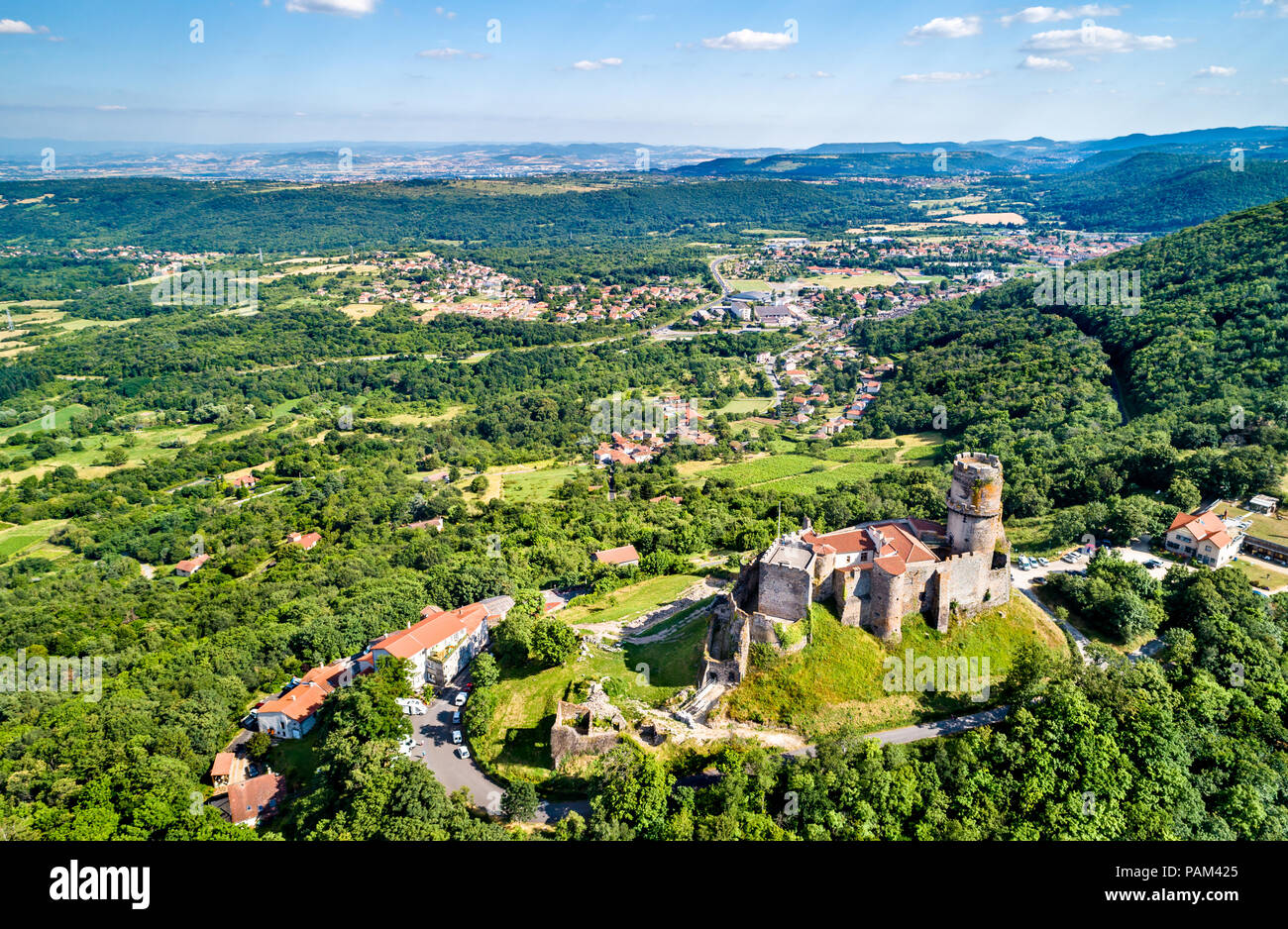 El Chateau de Tournoel, un castillo en el Puy-de-Dome departamento de Francia Foto de stock