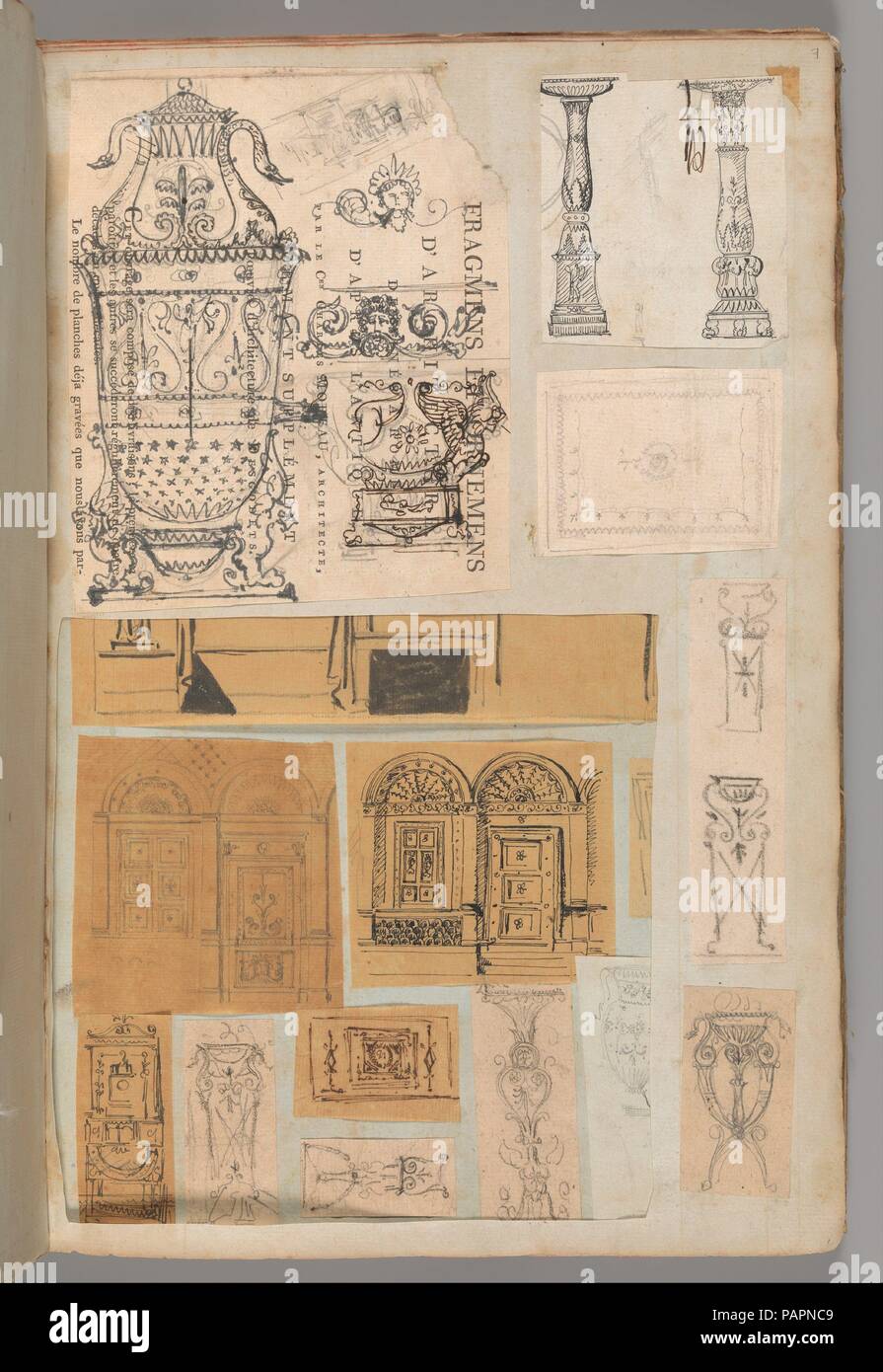 Página de un álbum de recortes que contiene dibujos y varias impresiones de arquitectura, interiores, muebles y otros objetos. Artista: Taller de Charles Percier (francés, París París 1764-1838); Taller de Pierre François Léonard Fontaine (Francés, Pontoise París 1762-1853). Dimensiones: 15 x 10 11/16. (39,8 x 25,4 cm). Fecha: ca. 1800-1850. Museo: Museo Metropolitano de Arte, Nueva York, Estados Unidos. Foto de stock