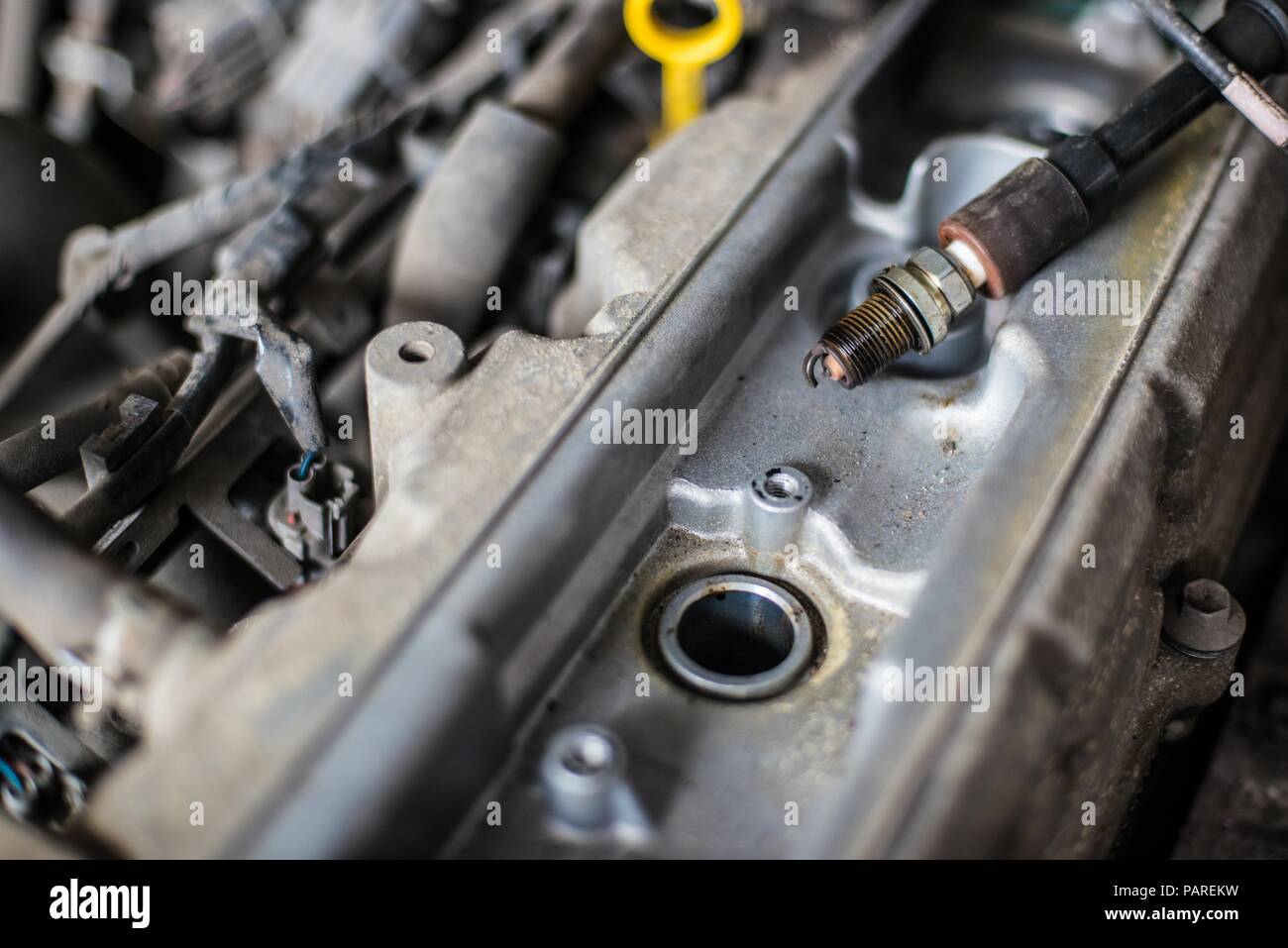 Used spark plugs fotografías e imágenes de alta resolución Alamy