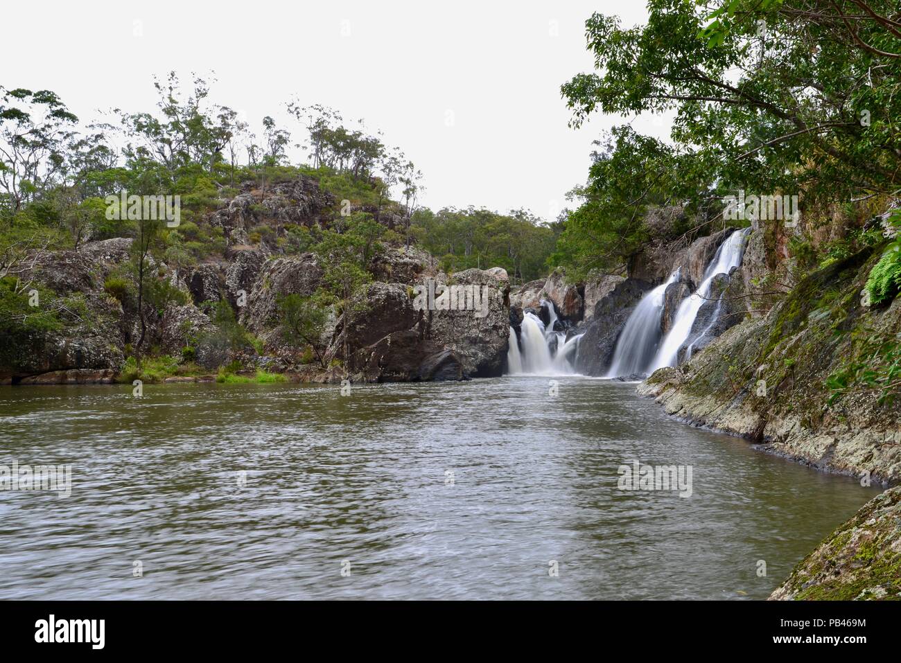 Poco millstream falls, Millstream falls national park, Atherton Tablelands, Queensland, Australia Foto de stock