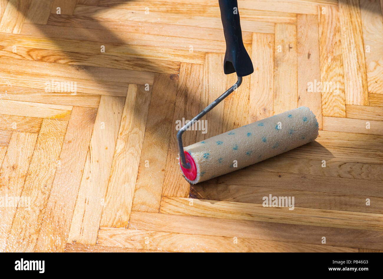 Rodillo para barniz de piso Fotografía de stock - Alamy