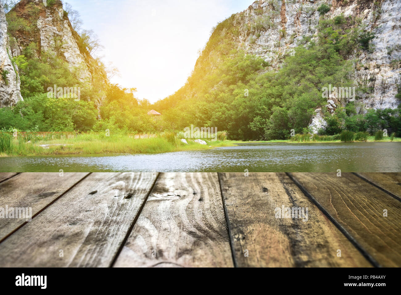 Naturaleza De Montana Fondo Solar Para Su Montaje Textura Y Diseno Fotografia De Stock Alamy