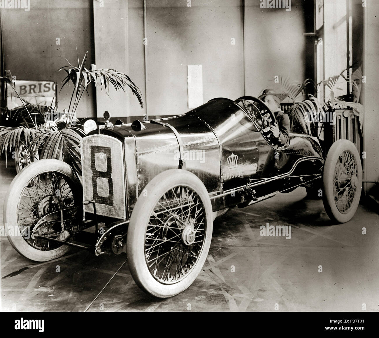 1557 especial integrada Briscoe corrió el coche de carreras de Indianápolis en 1908 en un show room Foto de stock