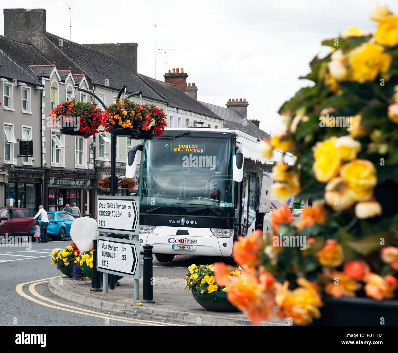 Collins Entrenadores Dublín bus en Carrickmacross, Condado de Monaghan Foto de stock