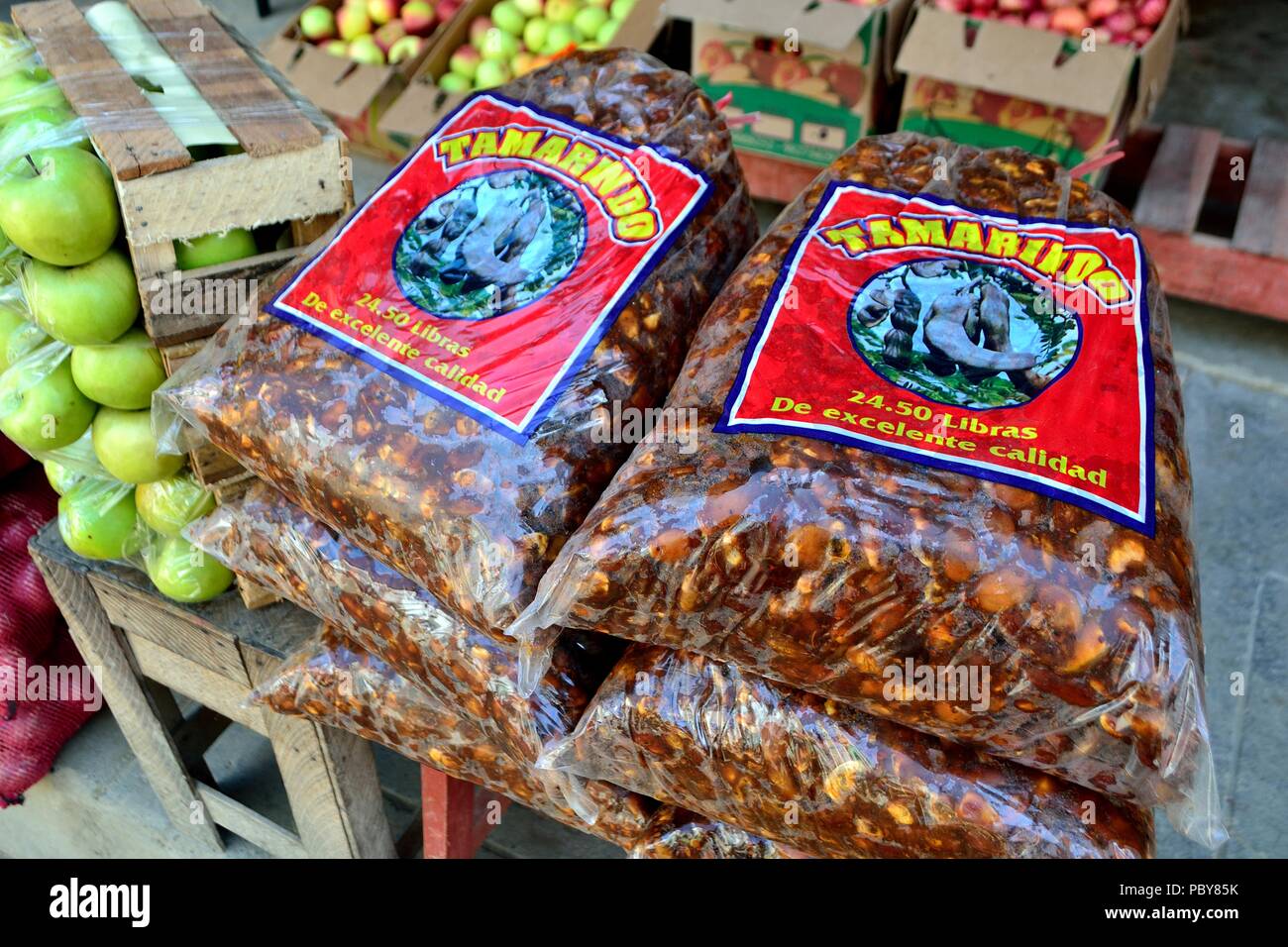 Bolsas De Tamarindo Tienda Frontera Peru Ecuador Departamento De Tumbes Peru Artesania Fotografia De Stock Alamy Bolsas De Tamarindo Tienda Frontera Peru Ecuador Departamento De Tumbes Peru Artesania Fotografia De Stock Alamy