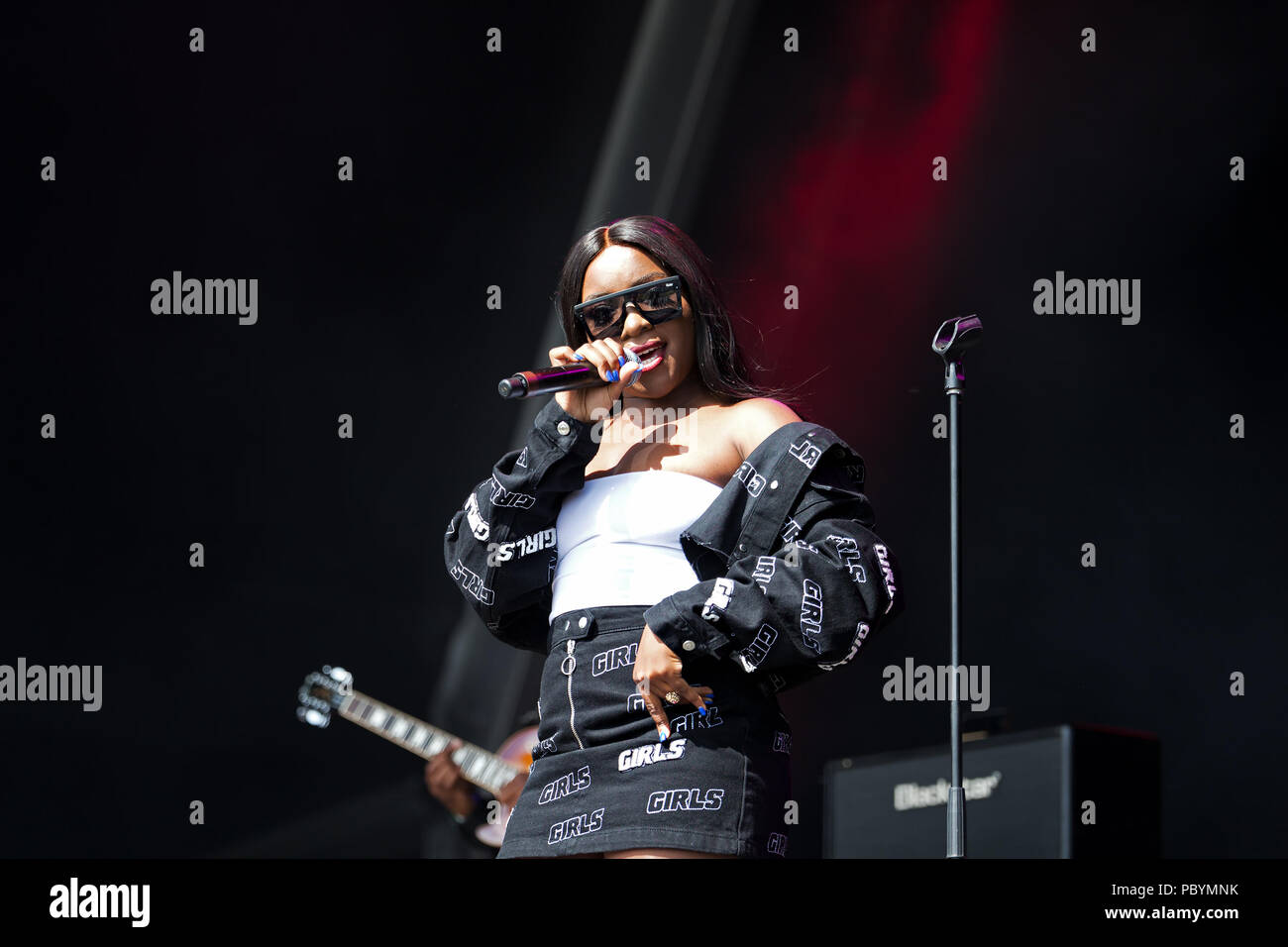 Rayo negro realiza en el escenario del Festival Internacional de Música de Liverpool 2018 en Sefton Park Liverpool Reino Unido. Foto de stock