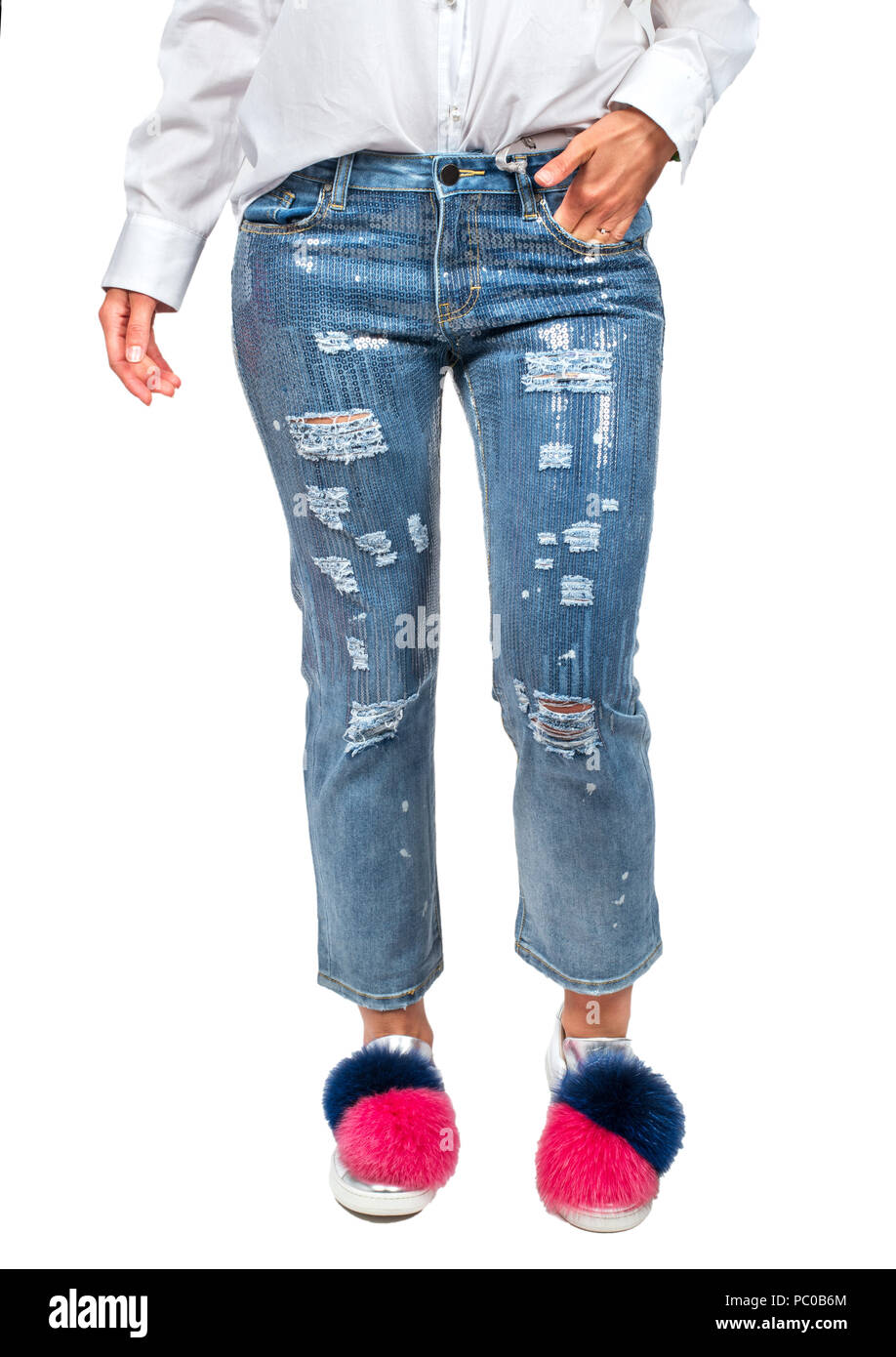 Hermosas Mujeres brillantes jeans en el modelo, la vista inferior  Fotografía de stock - Alamy