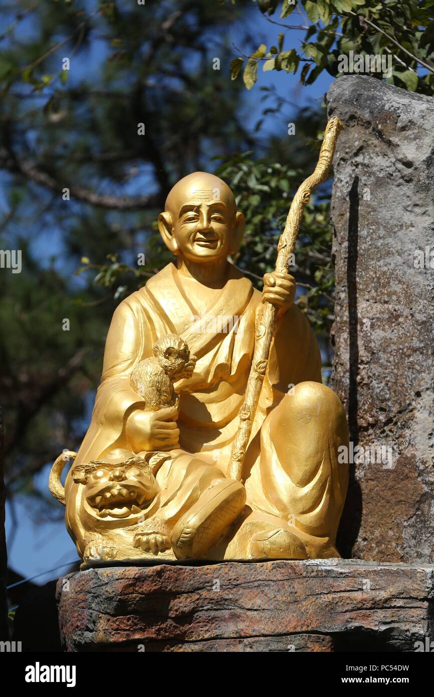 Van Hanh Monasterio Budista Zen Monje Budista Dalat Vietnam Uso En Todo El Mundo Fotografia De Stock Alamy