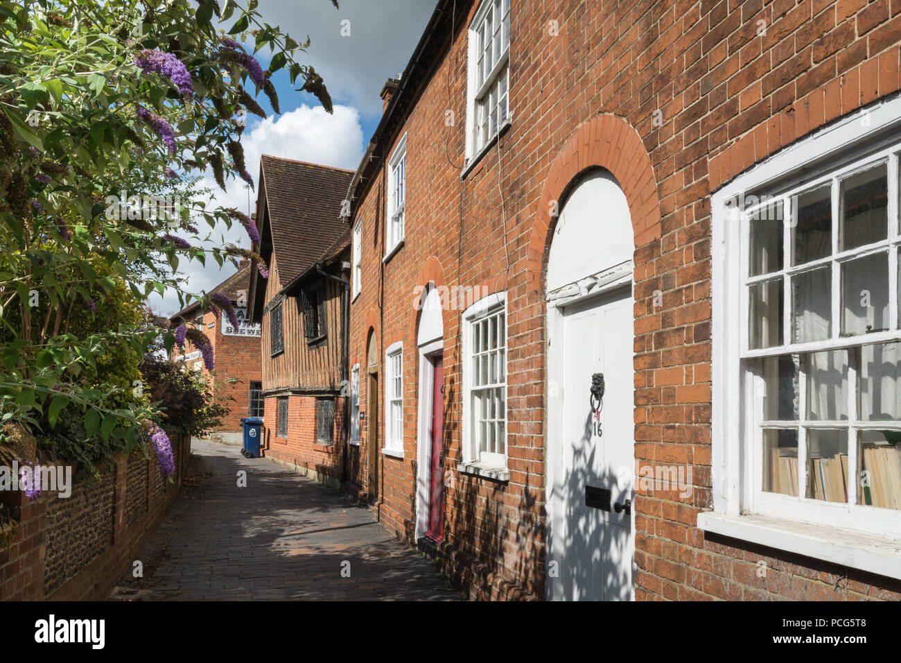 Viejas casas en Red Lion Lane en Farnham, Surrey, Reino Unido Foto de stock