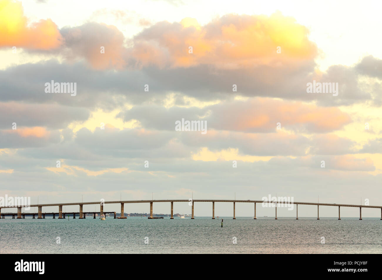 Rickenbacker Causeway, Miami, Florida, EE.UU. Foto de stock