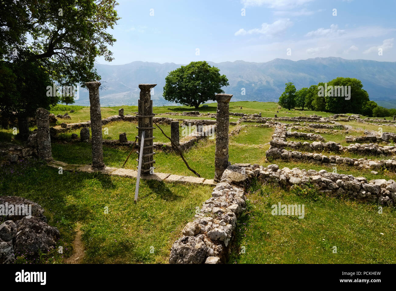Sitio arqueológico Antigoneia, Antigonea, Antigonë, Qark Gjirokastër, Gjirokastër, Albania Foto de stock