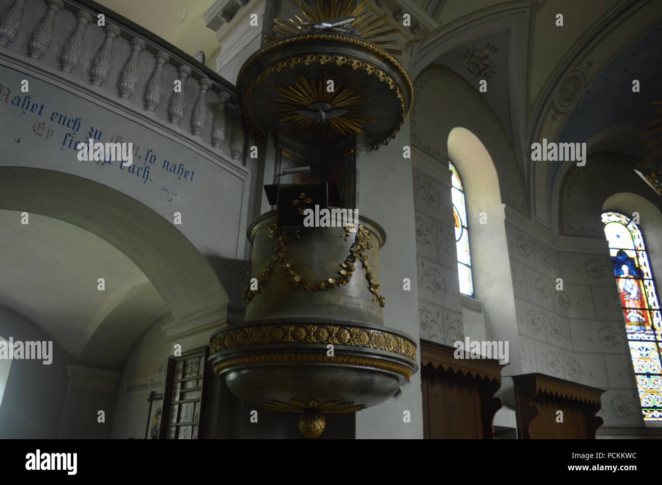 El púlpito de la Iglesia evangélica Fotografía de stock - Alamy