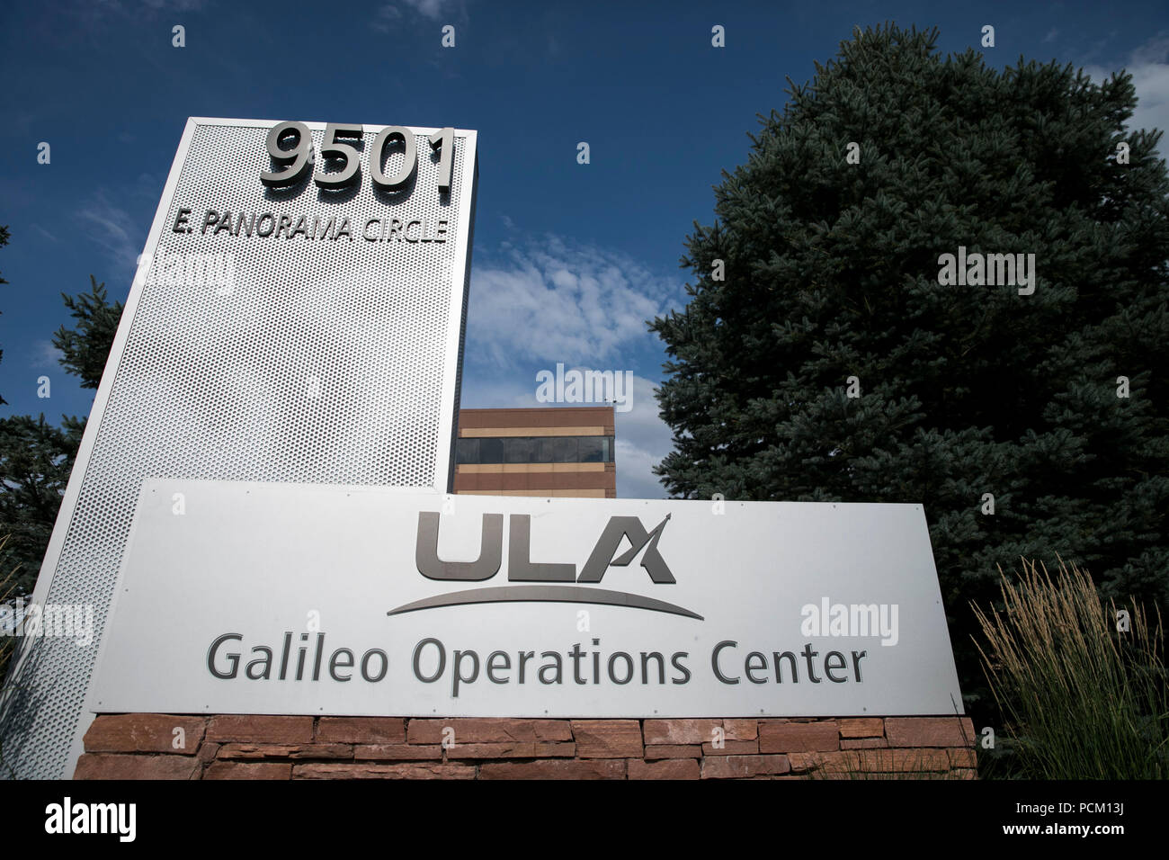 Un logotipo cartel fuera de una instalación ocupada por United Launch Alliance (ULA) en Centennial, Colorado, el 22 de julio de 2018. Foto de stock