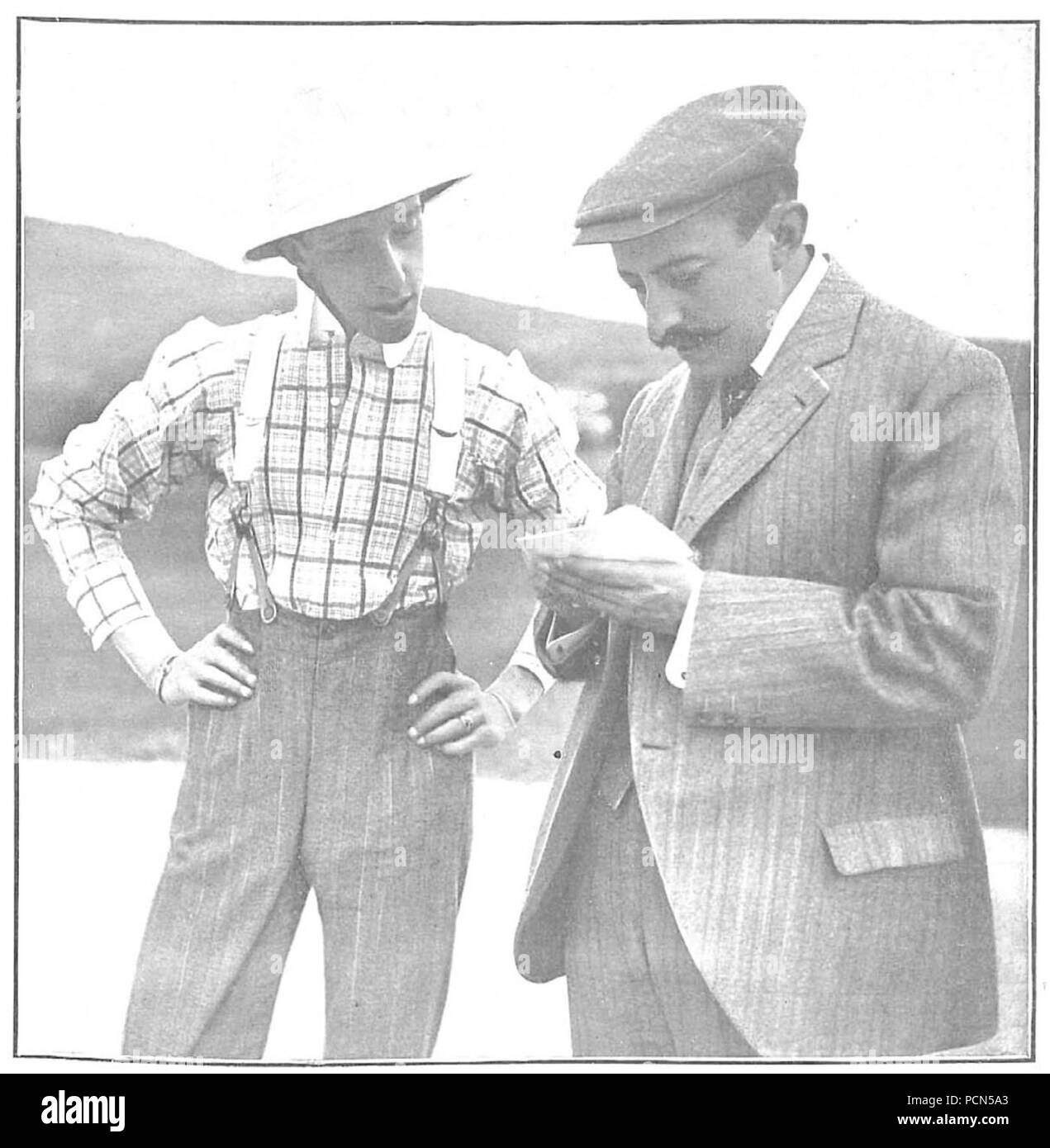 Alfonso XIII jugando al golf, de Campúa, Nuevo Mundo, 27-06-1907. Foto de stock