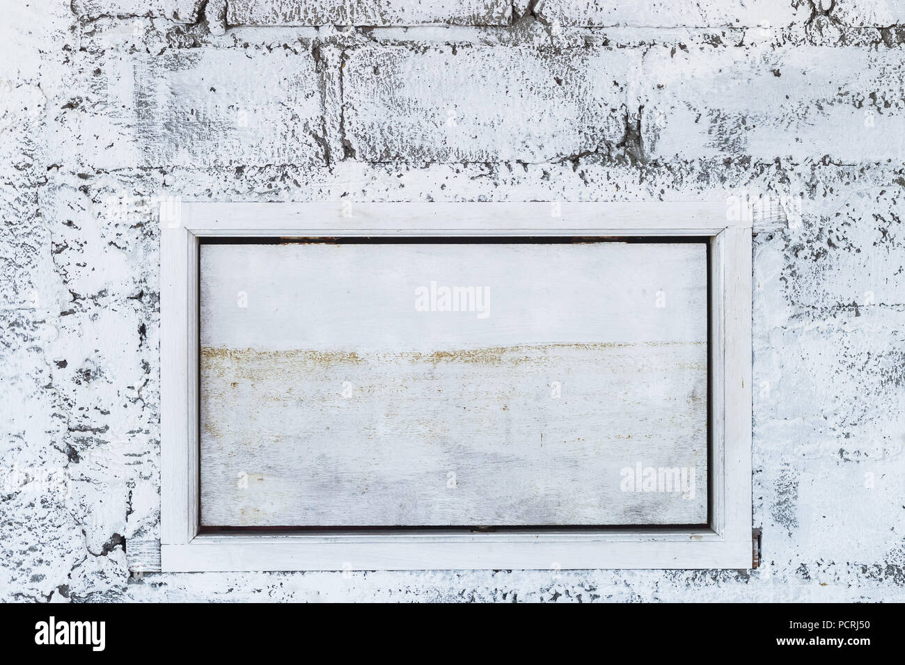 Texturada Pared De Ladrillo Blanco Con Placa De Vacio Foto