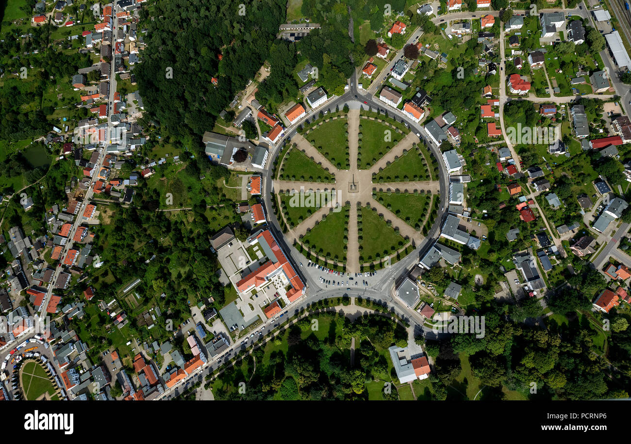 Vista aérea, el obelisco, el circo de Putbus, Putbus Castle Park, Putbus, Rügen, Mecklenburg-West Pomerania, Alemania, Europa Foto de stock