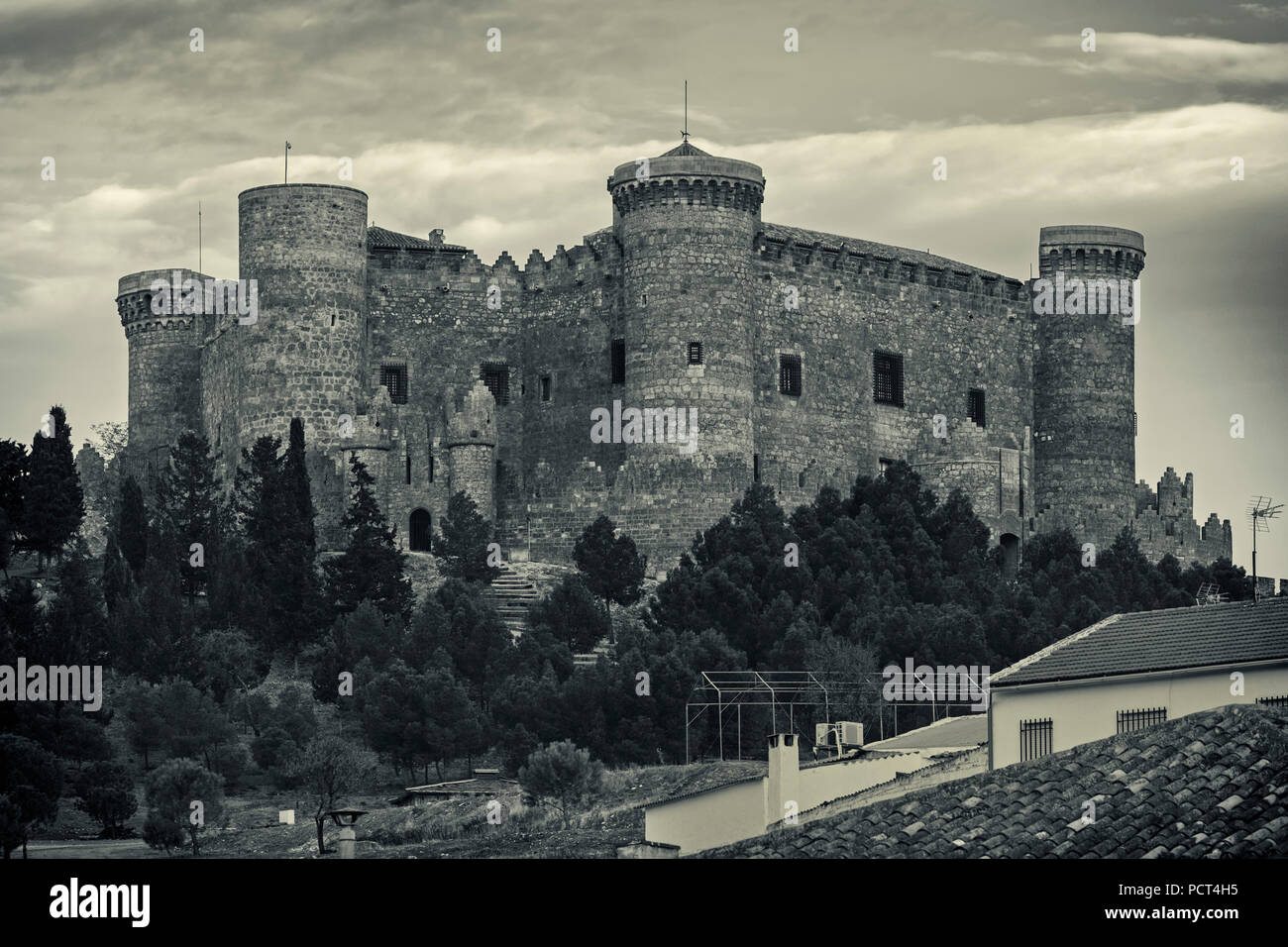 Belmonte, provincia de Cuenca, Castilla-La Mancha, Spain. Castillo gótico-mudéjar del siglo xv. Foto de stock