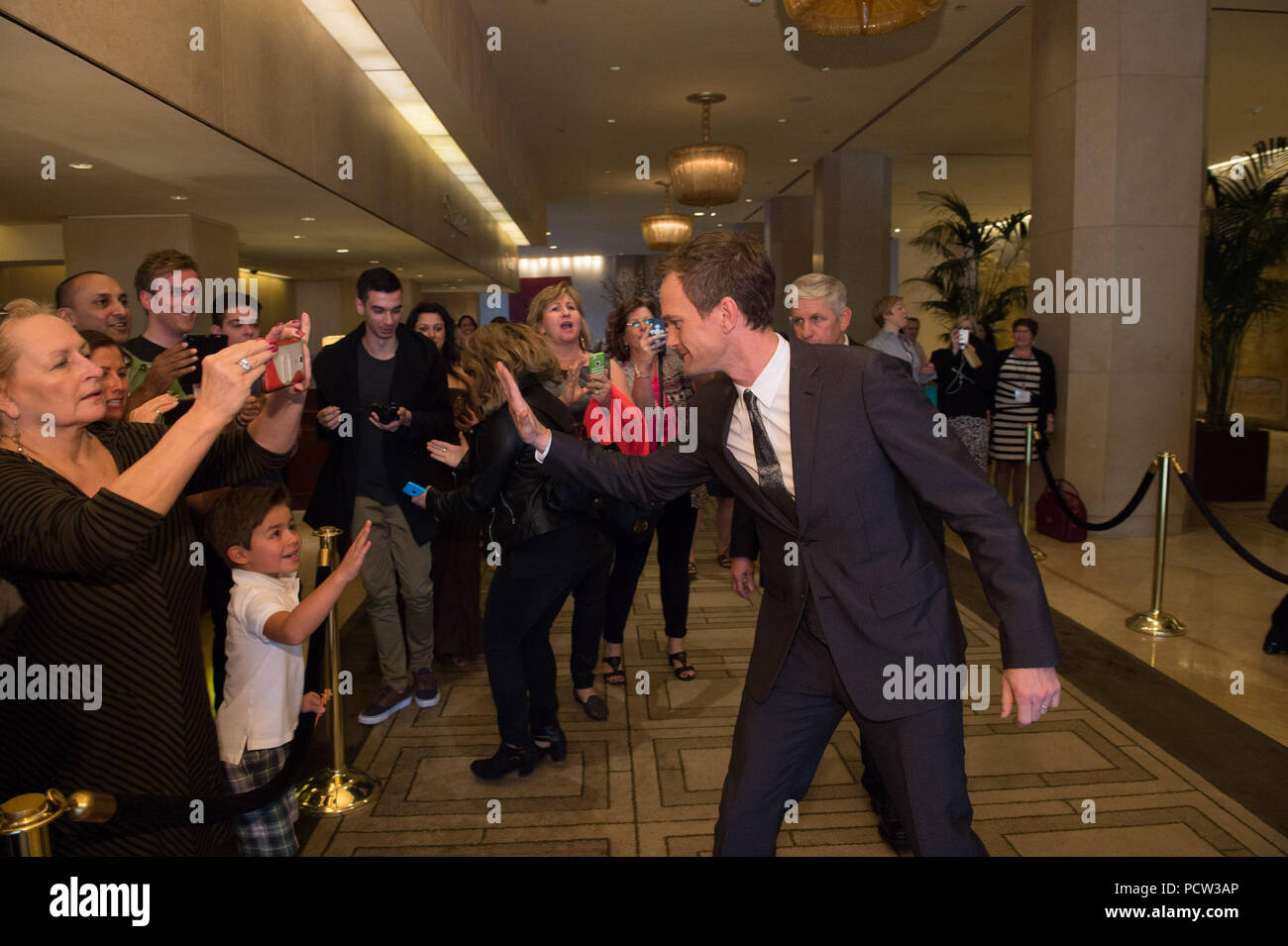 HOLLYWOOD, CA - Febrero 02: Almuerzo de los nominados en el Beverly Hilton, 2 de febrero de 2015 para los 87 Oscars para destacada película logros de 2014 que será presentado el próximo domingo, 22 de febrero de 2015, en el Teatro Dolby y televisado en vivo por la cadena de televisión ABC el 22 de febrero de 2015 en Hollywood, California. Personas: Neil Patrick Harris Foto de stock